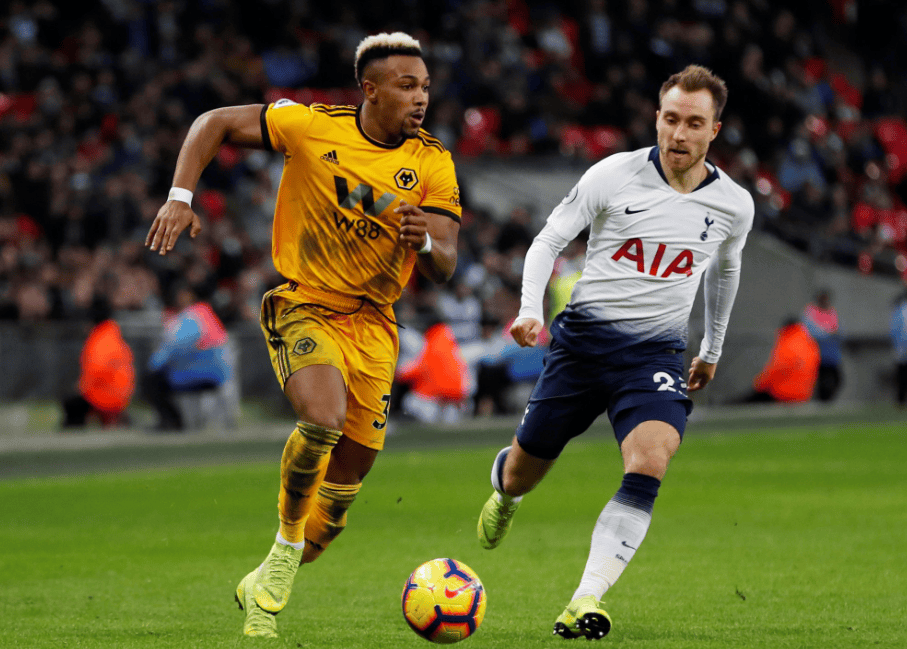 德塞利选择范德萨、卡洛斯、拉莫斯等球员，展现其独特风格与偏好。